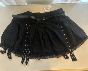 🆕️ NEU HOT TOPIC Social Collision schwarz Plissee Ösen Strapsrock 2XL - Bild 1 von 12