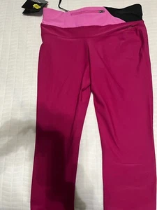 Nike Women’s Dri Fit Cropped Pink/Black twist pant NWT M - Picture 1 of 4