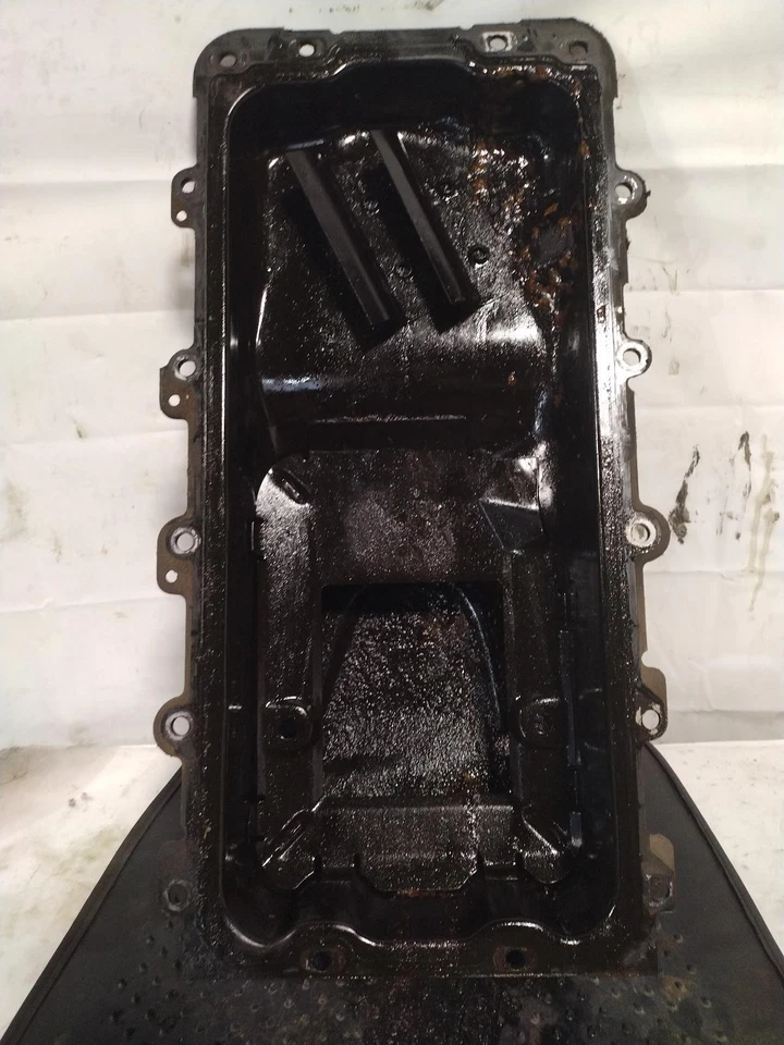 Used Engine Oil Pan fits: 1999 Ford Mustang 8-280 4.6 Grade A Foto 1 de 4