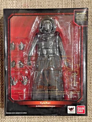 Figura de acción Bandai Tamashii SHFiguarts Kylo Ren Star Wars El Despertar de la Fuerza Foto 1 de 4