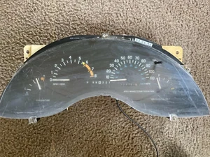 95-96 Buick Regal Speedometer Cluster 16174090 - Bild 1 von 7