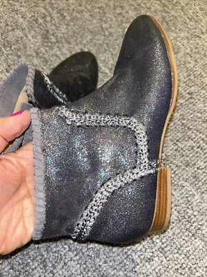 Jack Rogers - Gemma - Botín de Gamuza Impermeable - Carbón Multi Brillo Talla 7.5/8.5 Foto 1 de 4