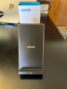 Anker A2524 PowerWave 10W Qi Support de charge rapide sans fil - Noir - Photo 1 sur 4