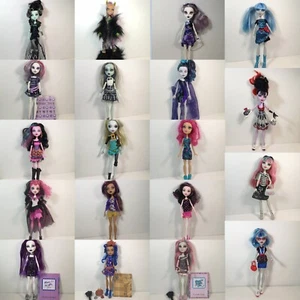 #A Monster High Doll CHOOSE- Frankie, Rochelle, Catrine, Ghoulia -Combine SHIP - Picture 1 of 353