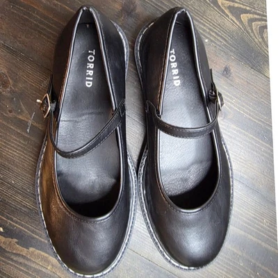 Zapatos TORRID Mary Jane Negros 8.5 WW Puntera Redondeada Correa Lateral Suela de Goma. Foto 1 de 4