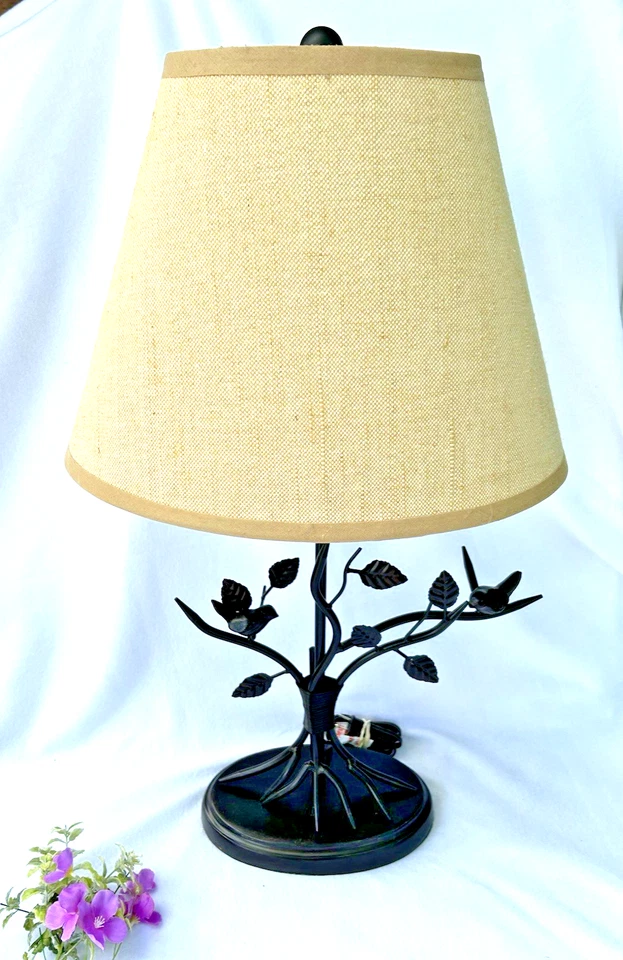 Lámparas de mesa de metal para árboles y pájaros 29,5" de alto Foto 1 de 4