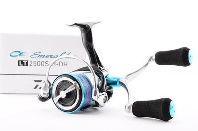Carrete giratorio de pesca Daiwa 19 Emeraldas LT 2500S H DH casi nuevo B0406 Foto 1 de 4