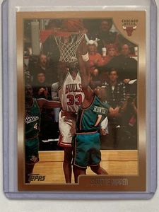 1998-99 Topps #1 SCOTTIE PIPPEN HOF Chicago Bulls Last Dance’ NM+ 🏀card! - Picture 1 of 4