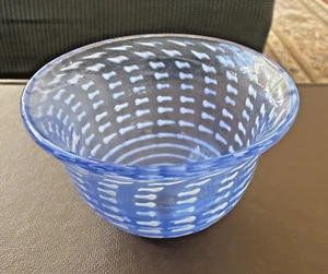 Vintage Kosta Boda-Bertil Vallien piccola ciotola vetro artistico blu 2" serie Minosse - Foto 1 di 5