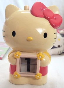Sanrio Hello Kitty Knopf Flip Datum Kalender 4,75" hoch 3,75" breit funktioniert getestet - Bild 1 von 9