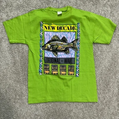 Camiseta De Colección Nueva Década Original Gráfica Pez Ola Hecha en EE. UU. Mediana Foto 1 de 4