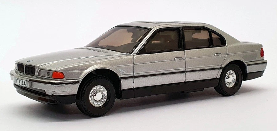 Corgi 1/36 Scale 05101 - BMW 750i James Bond 007 - Tomorrow Never Dies - image 1 of 4