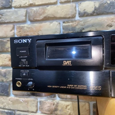HI END SONY DTC-60ES DAT 16-bit cassette tape recorder WORLD POSTAGE VIA EBAY - Image 1 of 4