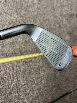 US Kids Golf USKG Ultralight RH 5 Iron 33 1/2” Graphite Shaft - Image 1 of 4