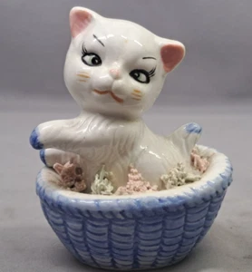 White Cat in Blue Basket with Flowers Ceramic Figurine Kitten Vintage - Picture 1 of 7