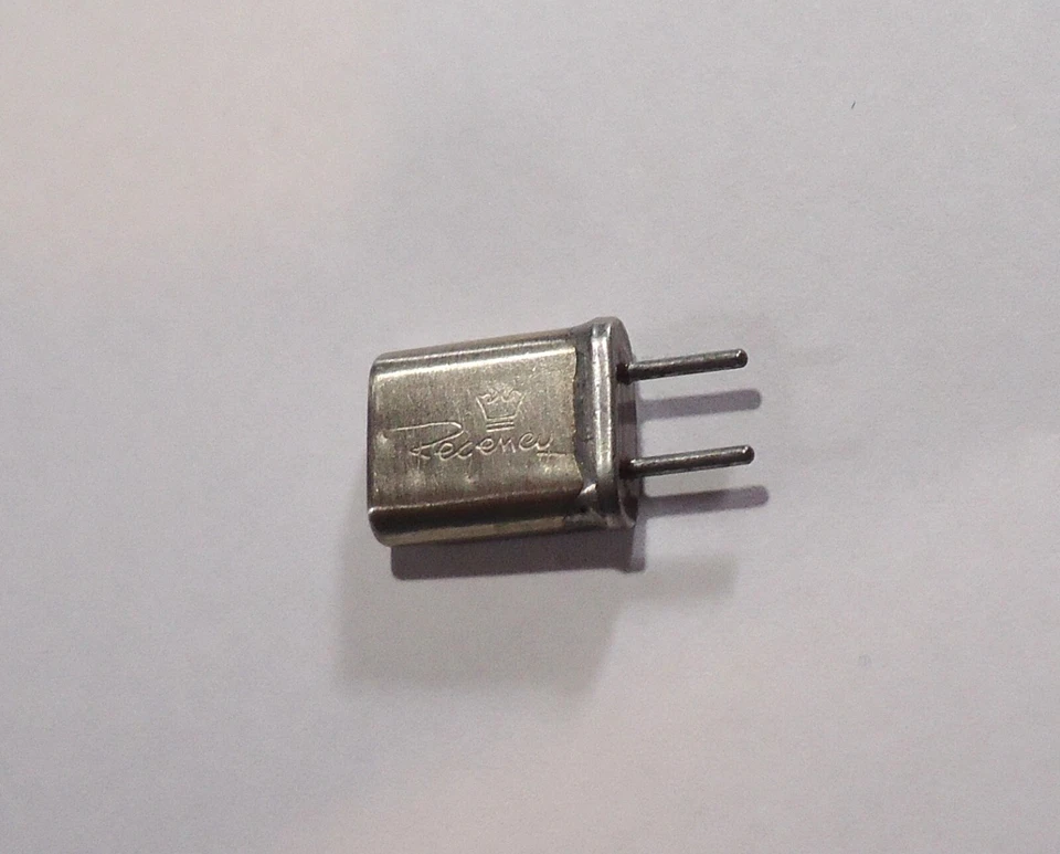 Cristal de escáner - 158,9400 MHz - 10,7 iF - 0,039 pines - Regency - HC-25/U Foto 1 de 1