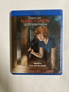 Nancy Drew und die versteckte Treppe (Blu-ray, 2019) NEU - Bild 1 von 2