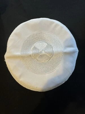Kufi Blanco, Topi Hombre, Sombrero Musulmán, Gorra Oración Islámica TALLA 57 cm Foto 1 de 2