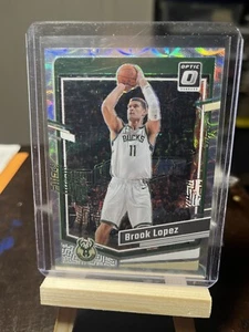 2023-2024 Optic Basketball Brook Lopez 076/249 Scope Premium - Picture 1 of 2