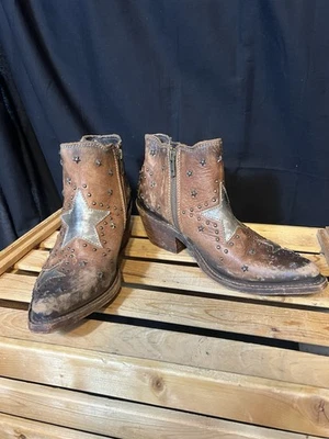 Botín occidental Liberty negro para mujer marrón con cremallera de cuero con detalle de estrella. Talla 7,5 Foto 1 de 4