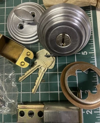 Cerradura auxiliar Sargent Deadbolt LA Keyway vintage 26d níquel satinado 2 3/8” 2 llaves Foto 1 de 4