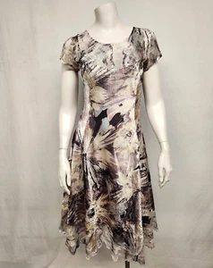 NWOT Komarov Crinkle Floral Charmeuse Lace Trim Pearl Button Keyhole Dress L - Picture 1 of 15