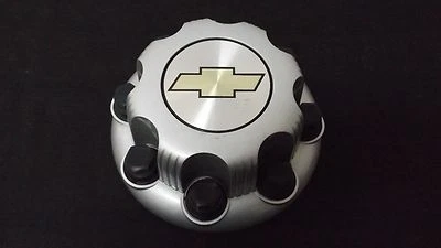 Tapa central Chevrolet Silverado Suburban 2500 3500 plateada OEM 9597162 1999-2006  Foto 1 de 2