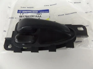 GENUINE MERCEDES BENZ MB VAN FRONT DOOR INSIDE HANDLE  - RH - Picture 1 of 2