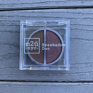 M2U NYC Park Slope Eyeshadow Duo 2g .07oz Travel Size - Picture 1 of 2