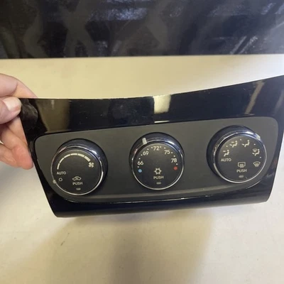 Chrysler 200 Dodge Avenger 2010-2014 unidad de control de clima de aire acondicionado OEM P55111888AI Foto 1 de 3