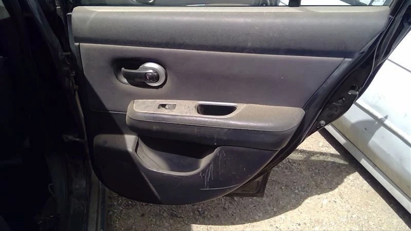 VERSA     2008 Door Trim Panel Rear 266810 Foto 1 de 1