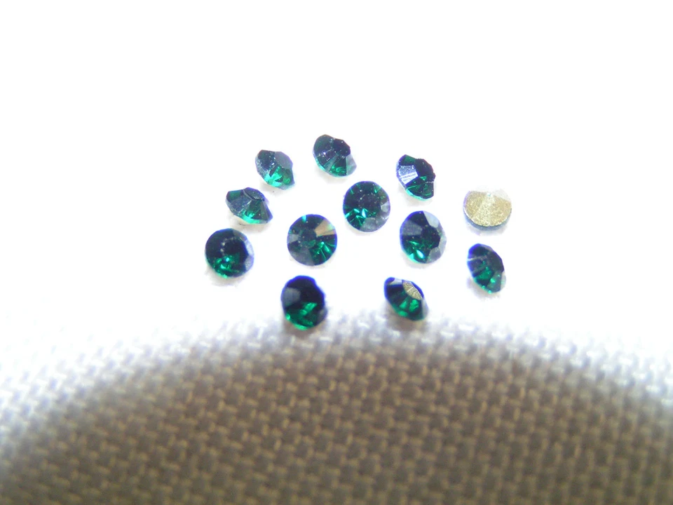 Green JEWEL Rhinestone Lionel 700-166 for Many Locomotive Boiler Fronts 4pcs