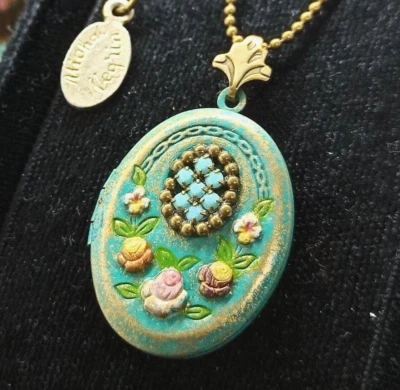 Collar Medallón Michal Negrin Esmalte Pastel Victoriano Romántico Cristal Turquesa Foto 1 de 4