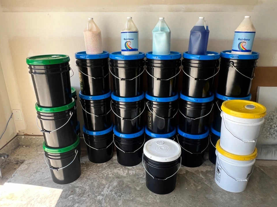 Bulk 5 Gal Laundry Detergent - Image 1 of 4