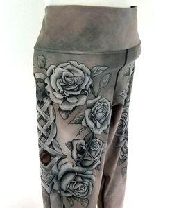 EAGLE ROCK WERKSHOP Women's Size L Gray ROSES Capri Leggings Yoga USA Made VEUC* - Picture 1 of 12