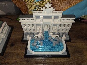 LEGO ARCHITECTURE: Trevi Fountain (21020)