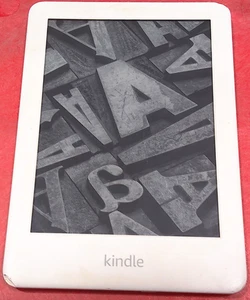 Amazon Kindle Paperwhite. Does not charge. Technical Issue. Chipped. Defective. - Picture 1 of 4