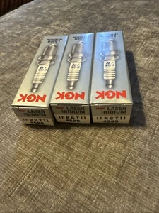 Juego de 3 Bujías Láser Iridio Genuinas NGK 4589 IFR6T11 - Imagen 1 de 1