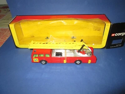 corgi toys 1/43 CORGI 1120 DENNIS CAMIO ANTINCENDIO---CON SCATOLA ORIGINALE--- - Immagine 1 di 4