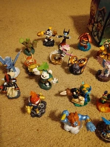 games figures - Picture 1 of 4