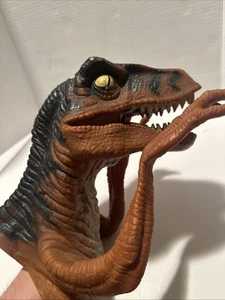 Vintage 1996 Jurassic Park Lost World RAPTOR Velociraptor Dinosaur Puppet Toy - Picture 1 of 7