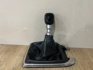 POMO DE ENGRANAJE Y POLAINA LANDROVER DISCOVERY SPORT L550 16A23580A9 - Imagen 1 de 2