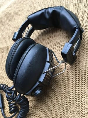 "Audífonos estéreo Philmore vintage negros sobre la oreja con cable rizado de 32"" 1/4"" funciona" Foto 1 de 4