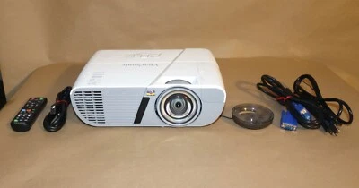 Viewsonic PJD6552LWS Short Throw HDMI Projector. From 4337-4346 Hours used - Image 1 of 4
