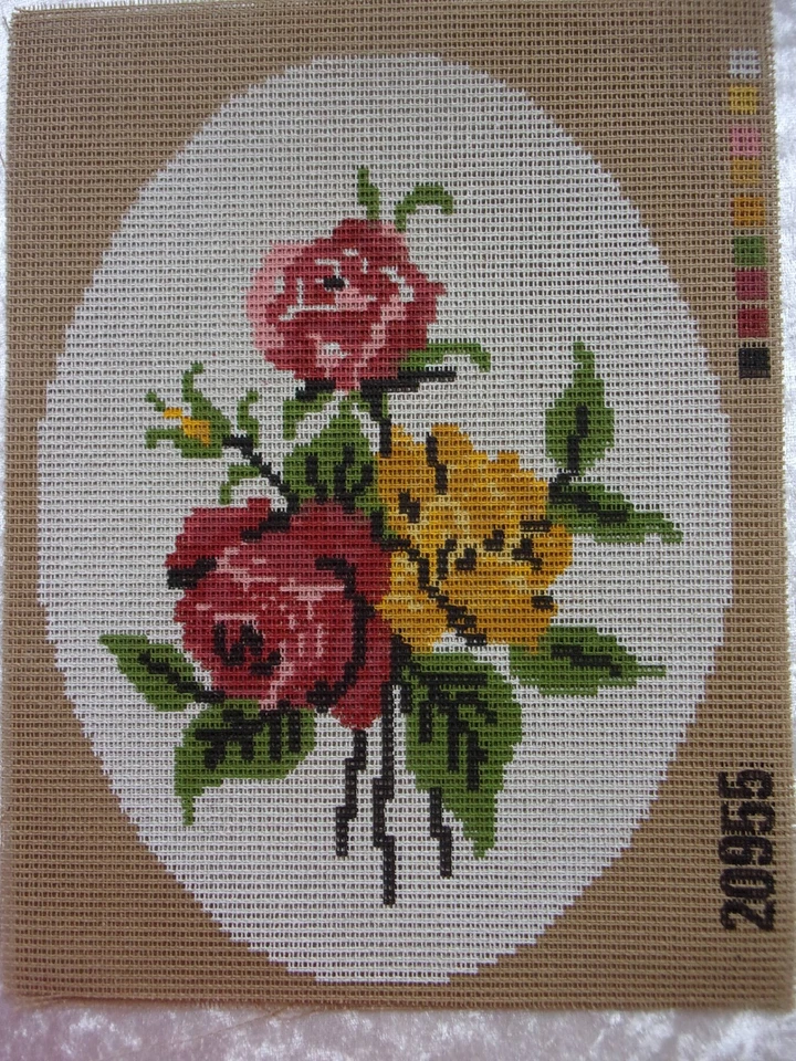 N° 20955 CANEVAS A FAIRE FLORAL  24,5 cm x 18,5 cm sans fil et sans aiguille - Photo 1/1