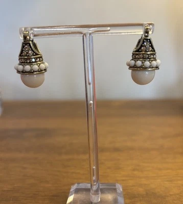 Pendientes de aro Heidi Daus “Rhapsody In Hues” color marfil con cuentas cristal Foto 1 de 4