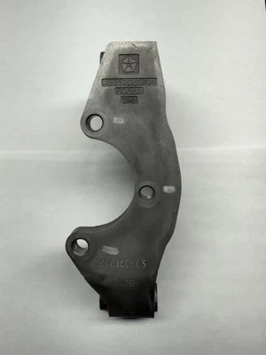 Soporte-base bomba dirección asistida Ram ProMaster 1500 2014-2021 Mopar Foto 1 de 4