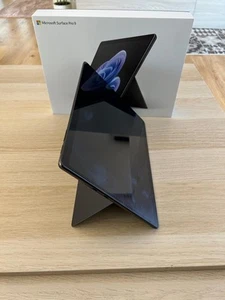 Microsoft Surface Pro 9 13" (256GB SSD, Intel Core i5 12a Gen., 4,40 GHz,... - Foto 1 di 4