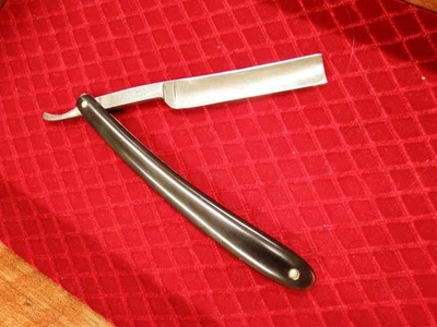 Vintage Straight Razor -F.A. Koch & Co. Faultless No. 28 Germany Black Handle - Image 1 of 4