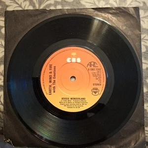 EARTH WIND & FIRE "BOOGIE WONDERLAND" 45 RPM VINYL SINGLE 1979 VG+ - Picture 1 of 2